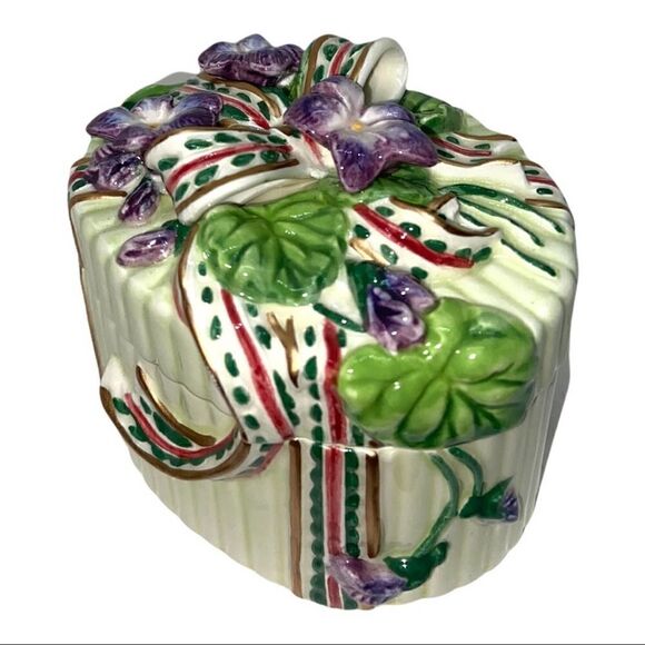 Vintage Fitz and Floyd Essentials Trinket Box Jewelry Violets Ribbons Ceramic - Picture 1 of 9